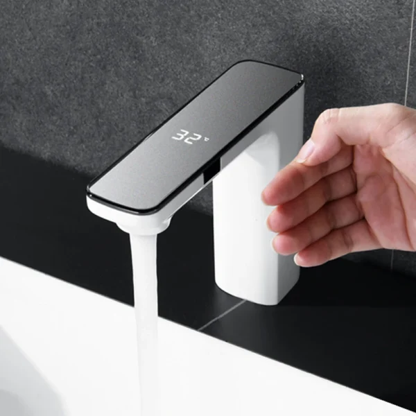 White Smart Daul Sensor Bathroom Basin Faucet Hot Cold Water Mixer Deck Mount  Bathroom Sink Faucet - Bild 3